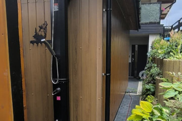 Bania zewnętrzna z hydromasażem i sauna  | Willa Lux Wolf