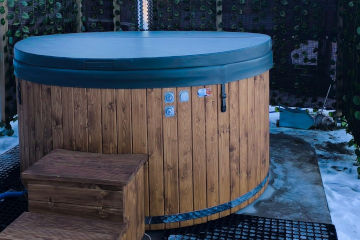 Bania zewnętrzna z hydromasażem  | Willa Lux Wolf